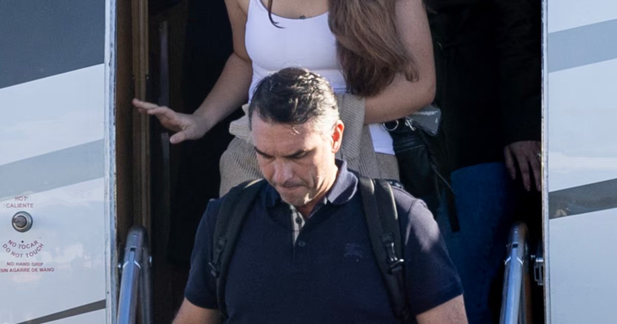 Jair Bolsonaro viaja a Estados Unidos acompañado de su familia