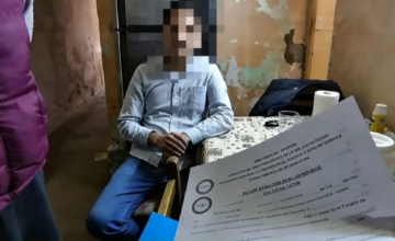 Fachada del edificio ministerial durante las interpelaciones parlamentarias por el caso de filtración de operativos.