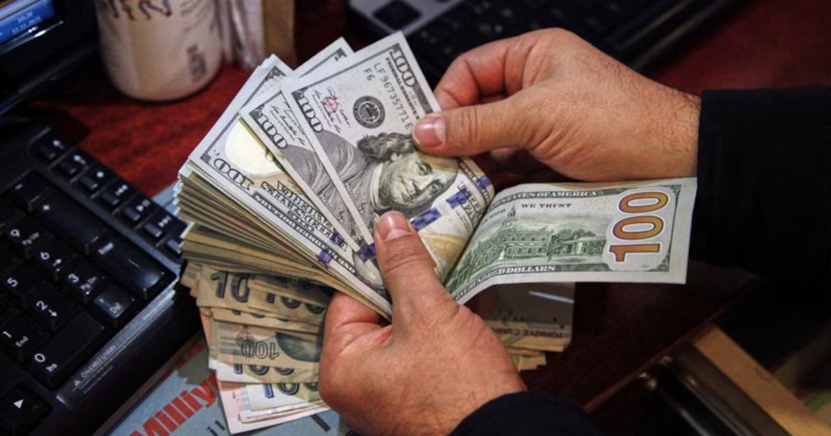 Precio del dólar en Colombia baja por el impacto del petróleo