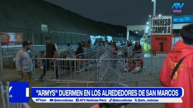 En el contexto de la gira de BTS en Perú, seguidoras se mantienen presentes en las zonas cercanas al estadio de San Marcos para seguir el avance de los espectáculos.