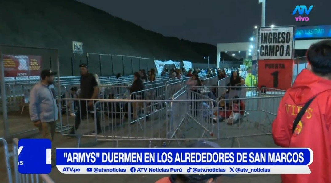 En el contexto de la gira de BTS en Perú, seguidoras se mantienen presentes en las zonas cercanas al estadio de San Marcos para seguir el avance de los espectáculos.