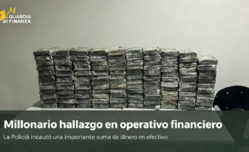 Efectivos de la Guardia di Finanza custodiando contenedores en el puerto de Prà, Génova.