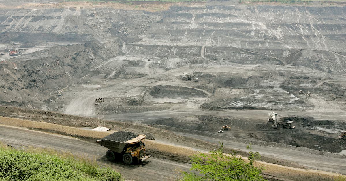 El gobierno colombiano promoverá nuevas inversiones para revitalizar el sector carbonífero