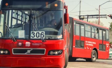 El Metrobús en la Ciudad de México registra cierres temporales en estaciones clave debido a mantenimiento y operaciones de emergencia.