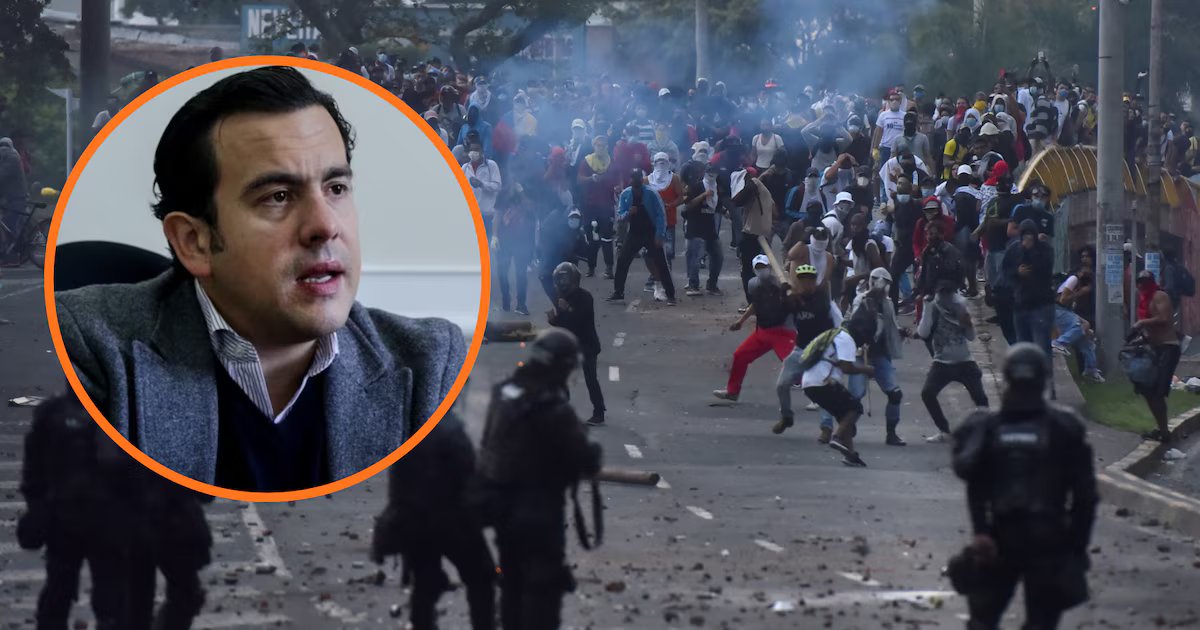 Ministro Lara anuncia decreto que regula fuerza en manifestaciones violentas