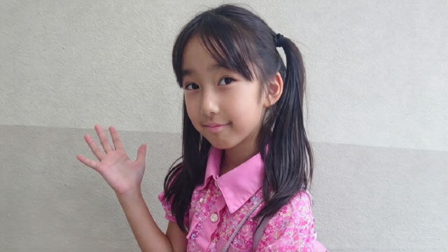 Retrato de la pequeña artista japonesa Hirata Runa.