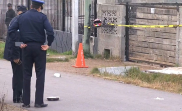 Captura policial del menor imputado por el quíntuple homicidio en el barrio El Monarca.