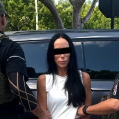 Inés Gómez Mont continúa en custodia del ICE y analiza la posibilidad de pagar una fianza para su libertad, similar a la de su esposo