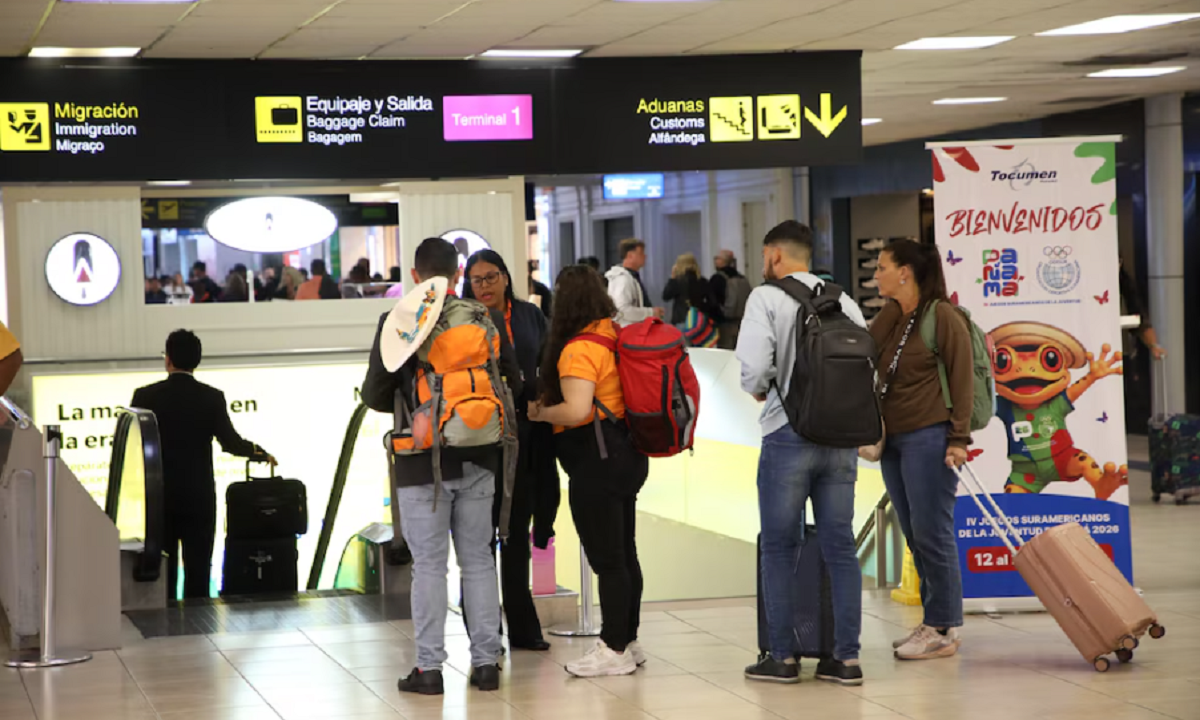 Vista general del movimiento de pasajeros en las instalaciones del Aeropuerto Internacional de Tocumen.