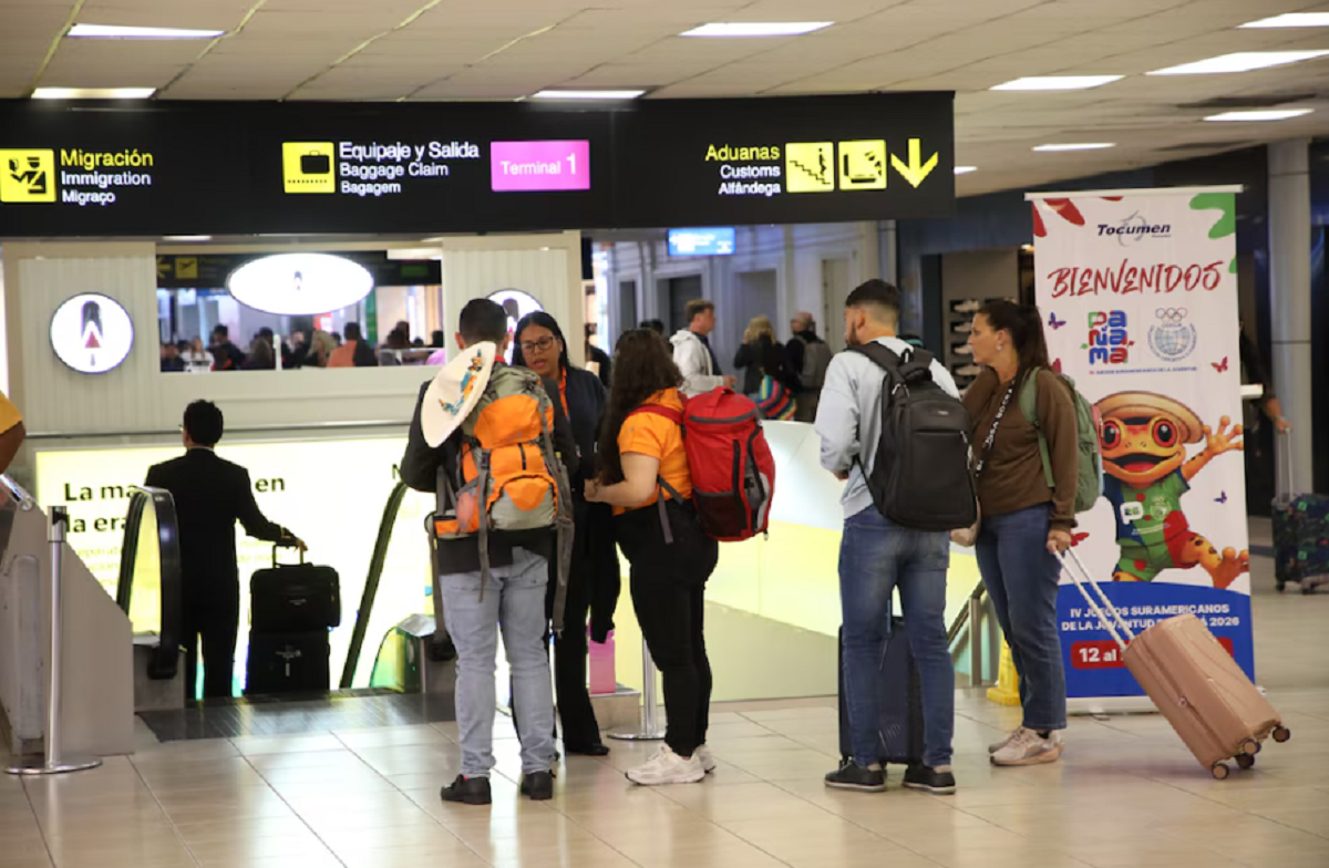 Vista general del movimiento de pasajeros en las instalaciones del Aeropuerto Internacional de Tocumen.