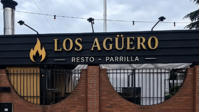 Fachada del local gastronómico de Berazategui tras el incendio desatado por un fallo eléctrico.