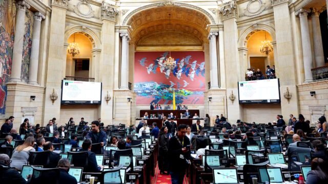 El gobierno colombiano promoverá nuevas inversiones para revitalizar el sector carbonífero