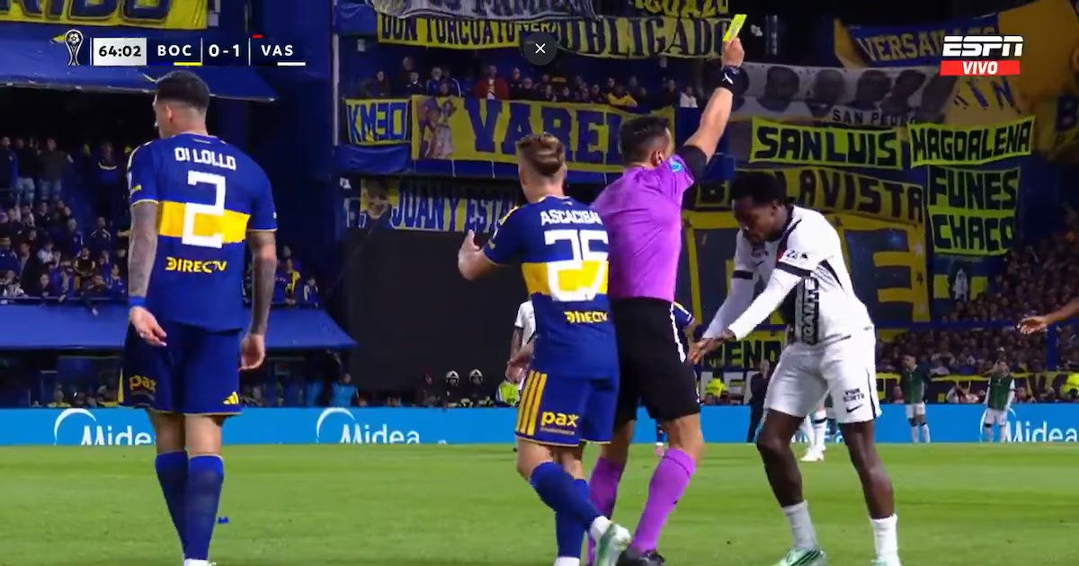 Carlos Gómez de Colombia empuja a árbitro chileno en Copa Sudamericana