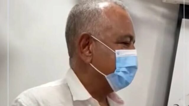 Vehículos restringidos en Bogotá por Pico y Placa este lunes 26 octubre