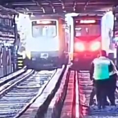 Cámaras del Metro de México registraron el rescate de una persona en las vías de la Línea 1