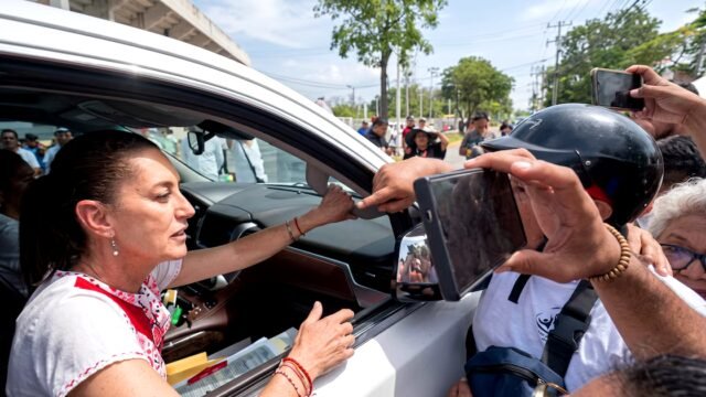 Layda Sansores se compara con Alito Moreno y dedica emotivas palabras a Sheinbaum
