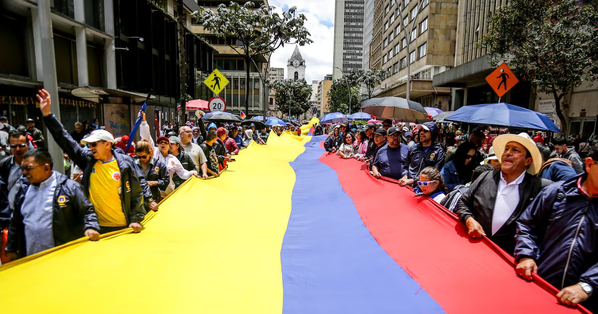 Hoy 14 de octubre, manifestaciones cierran completamente el Eje Ambiental
