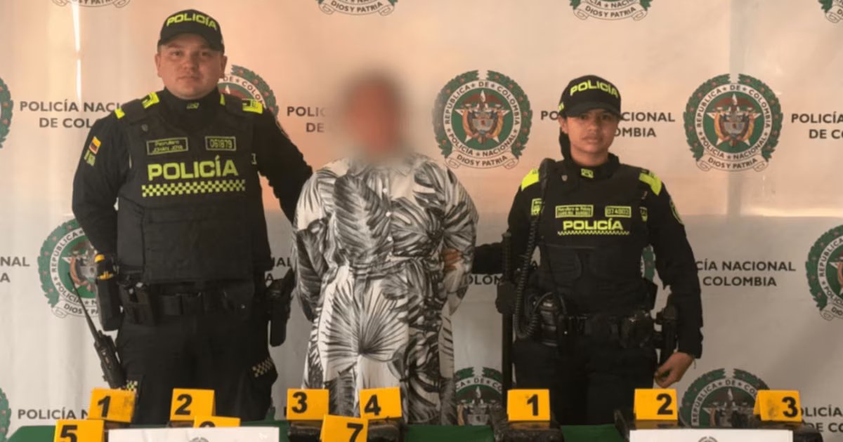 Mujer llevaba 10 paquetes de drogas pegados al cuerpo hacia San Andrés