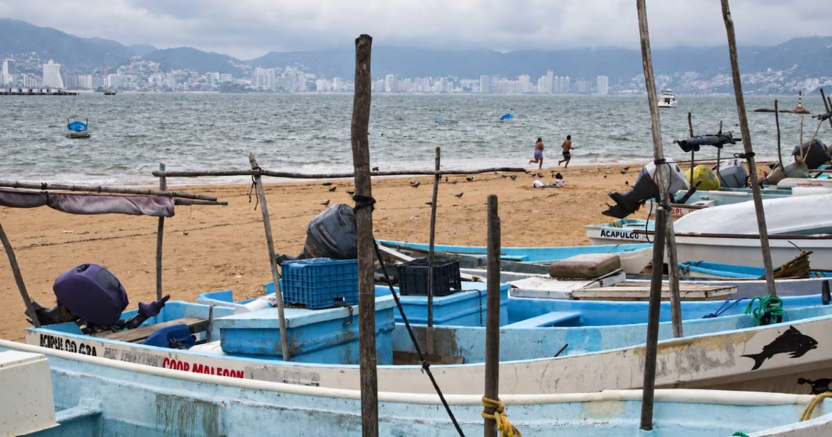 México: Tormenta tropical Vance cerca de Acapulco y Frente frío número 3 ingresa por el noroeste