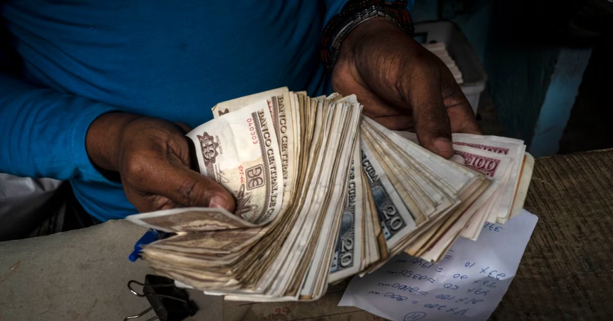 Economista analiza el impacto real de la reforma bancaria en Cuba