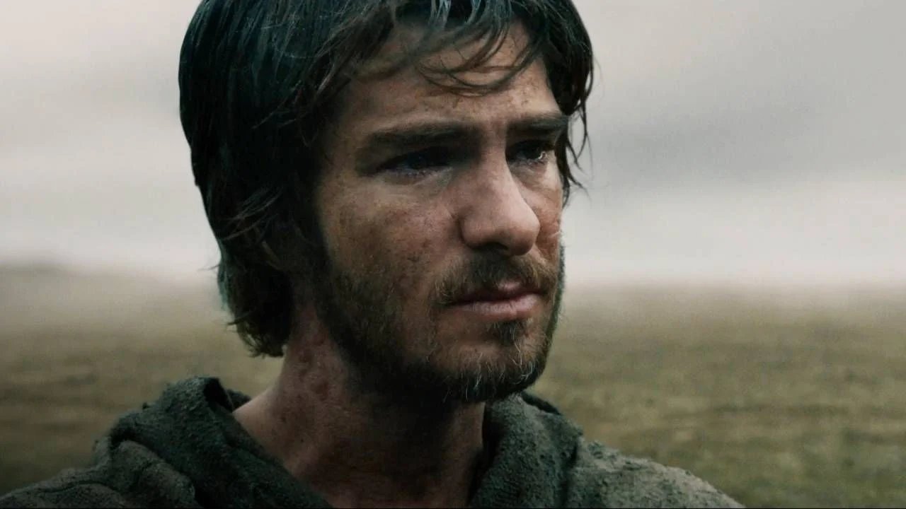 Andrew Garfield comparte reflexiones sobre ‘El hombre que desafió al rey’
