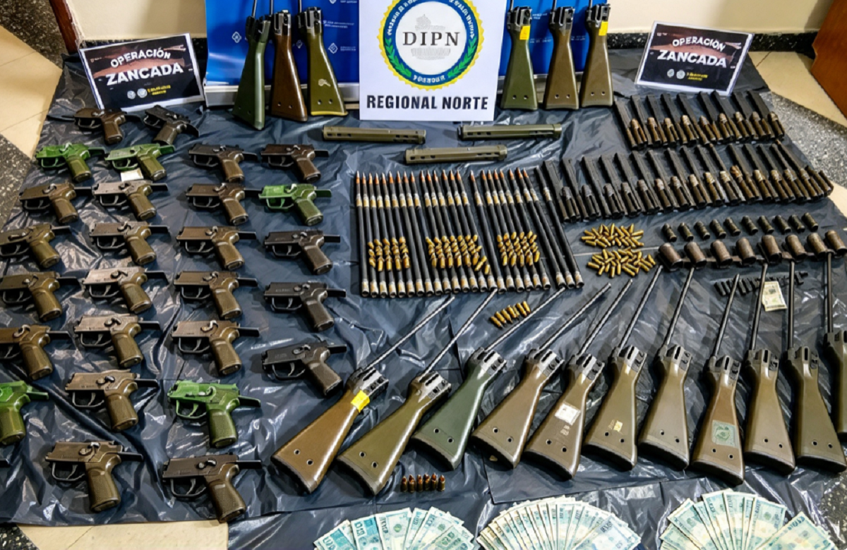 Piezas de fusiles HK G3 incautadas por la Policía en la Operación Zancada en Rivera.