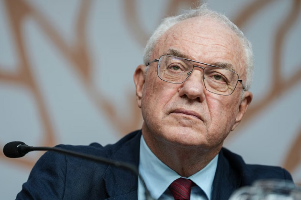 El ministro de Relaciones Exteriores, Mario Lubetkin, en una conferencia oficial.