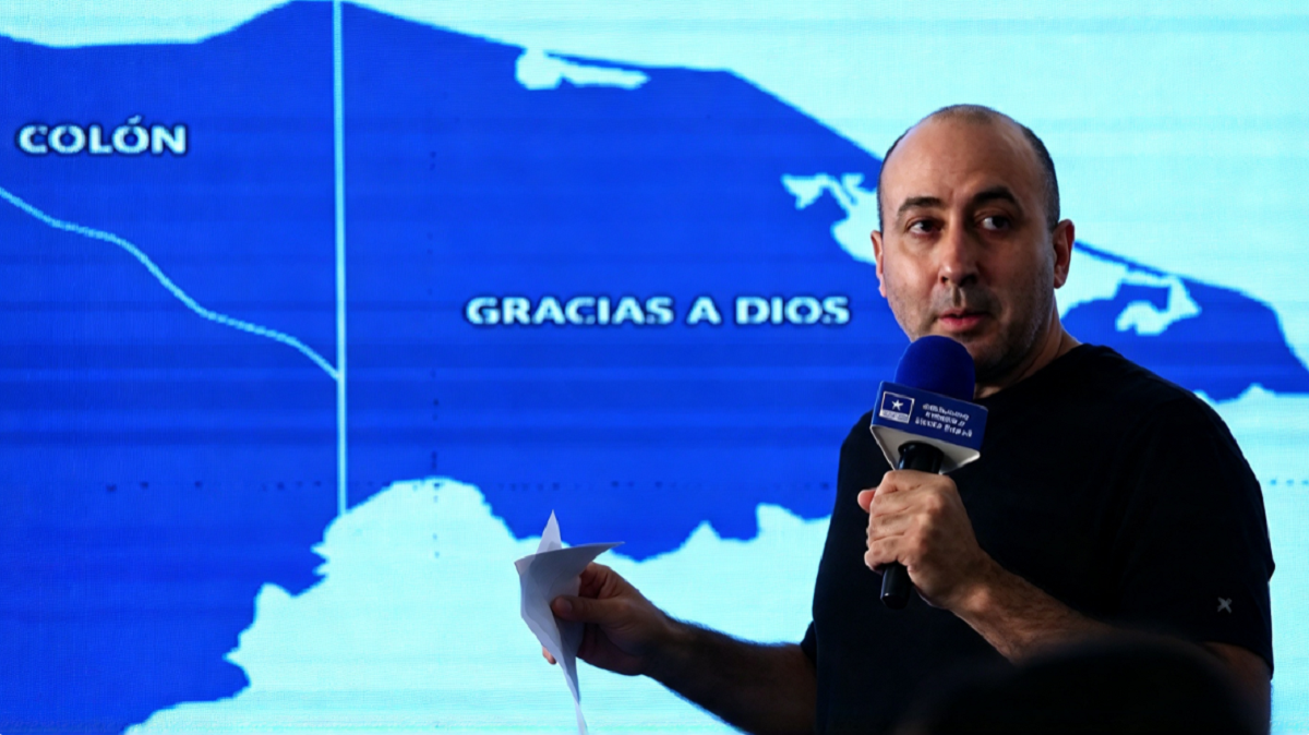 Retrato del consultor político argentino Fernando Cerimedo durante un evento público.