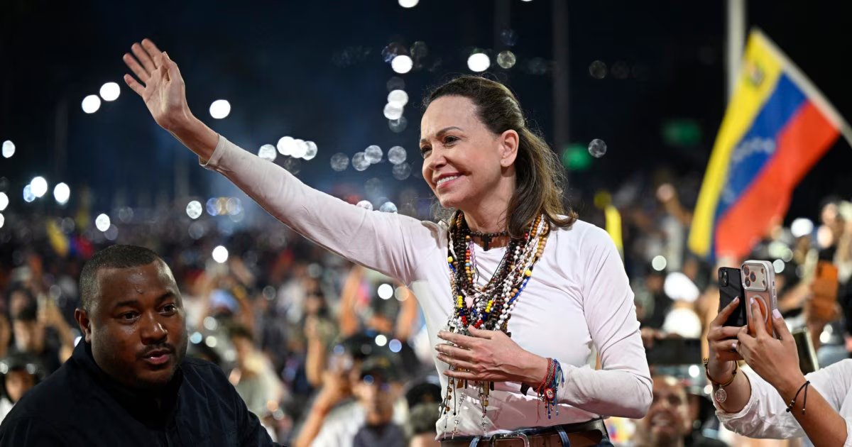 María Corina Machado acepta encontrarse con Delcy Rodríguez tras regreso a Venezuela
