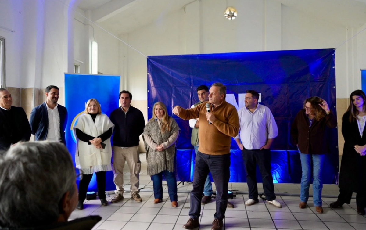 Pedro Jisdonian haciendo uso de la palabra durante la presentación de la lista 2020 de Aire Fresco.