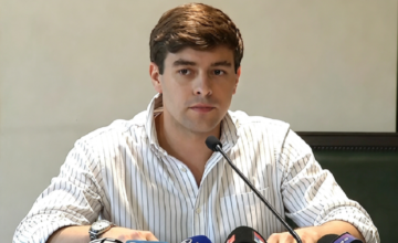 El edil departamental del Partido Nacional Gonzalo Gómez en una sesión de la Junta.