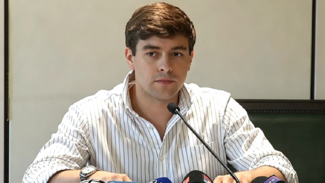 El edil departamental del Partido Nacional Gonzalo Gómez en una sesión de la Junta.