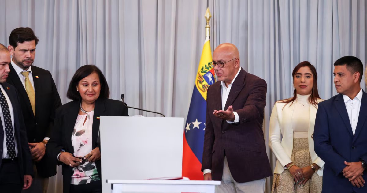 La mayoría de los venezolanos no confía en las negociaciones, revela encuesta
