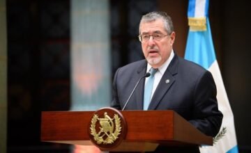 El gobierno guatemalteco inició una investigación tras denuncias sobre el papel del Ejército en un tiroteo masivo que dejó ocho muertos en el municipio de Huité, cerca de la.