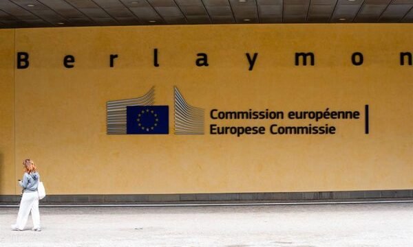 La Unión Europea exige a Estados miembros como ESPAÑA y Bulgaria que integren completamente las directivas sobre créditos al consumo antes de enfrentar sanciones económicas por.