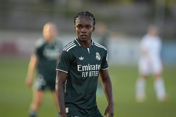 El partido entre REAL MADRID y Manchester CITY se disputó en el ESTADIO de la Academia MCFC durante la fase de grupos de la Liga de Campeones Femenina 2026-2027, tras una semana.