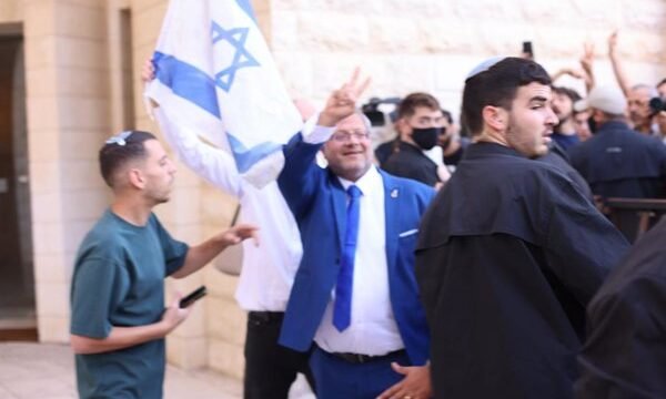 El Tribunal Supremo de Israel recomendó la inhabilitación de un candidato árabe por declaraciones publicadas durante los ataques de Hamás, lo que generó una crisis en el espacio.