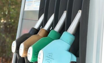 Las tensiones geopolíticas en Oriente Próximo y las restricciones a exportaciones de diésel afectan los precios del combustible en el Reino Unido, donde la dependencia de.