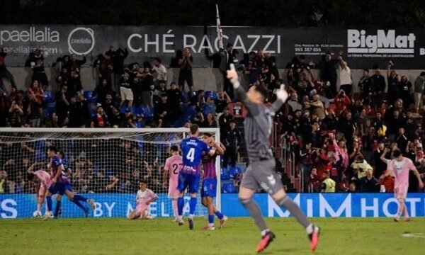 El partido entre Eldense y Real Oviedo fue decisivo para ambos equipos en la fase media de LaLiga Hypermotion, marcando un cambio en las posiciones de descenso y estabilidad.