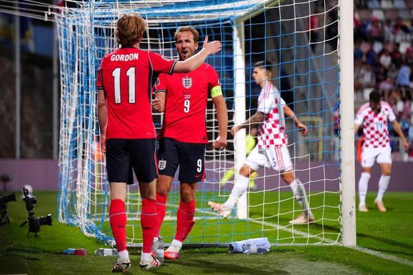 El partido entre Inglaterra y Croacia en la Liga de Naciones se desarrolló en un contexto de intensidad ofensiva y presión táctica, con una fuerte influencia del nuevo técnico.