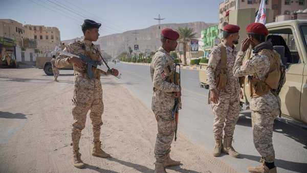 El gobierno yemení ha iniciado una operación militar masiva para recuperar territorios clave, con apoyo aéreo de la coalición liderada por Arabia Saudí, en un esfuerzo por.