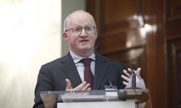 La crisis del suministro energético impacta directamente y indirectamente las proyecciones de inflación en economías europeas, especialmente en zonas dependientes de importaciones.