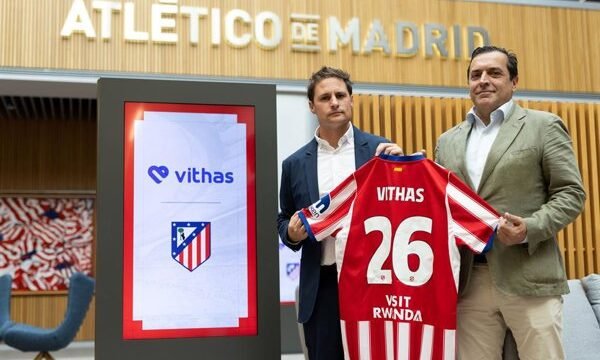 El acuerdo entre Vithas y Atlético de Madrid refuerza la integración de servicios médicos avanzados en el sistema deportivo del Club, con cobertura para equipos masculinos y.