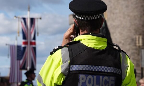 El gobierno británico continúa investigando una serie de eventos vinculados a una acción cerca de una instalación militar que alberga personal estadounidense, con autoridades que.