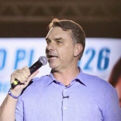 El candidato del Partido Liberal Flávio Bolsonaro durante una conferencia de prensa en Brasilia.