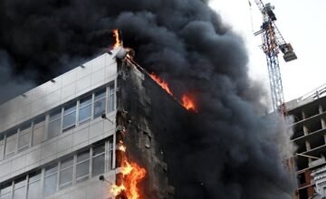El gobierno ucraniano informa sobre fallecimientos tras una oleada de ataques aéreos y terrestres lanzados por Rusia, con foco en la protección de infraestructuras clave y.