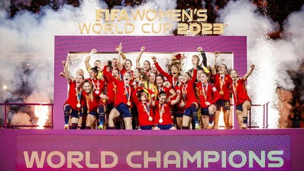 La Real Federación Española de Fútbol dialoga con instituciones internacionales sobre el rol social del deporte en contextos globales.