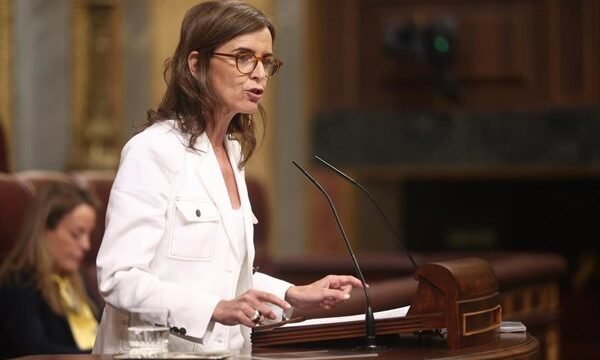 El Sistema Nacional de Salud ESPAÑOL enfrenta tensiones estructurales y depende de una planificación estratégica que incluya a los profesionales del sector para garantizar su.