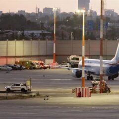 Tras un incidente en un vuelo de Flydubai, los Estados Unidos y Emiratos Árabes Unidos impusieron restricciones que afectan la movilidad de pasajeros israelíes en el aeropuerto de.