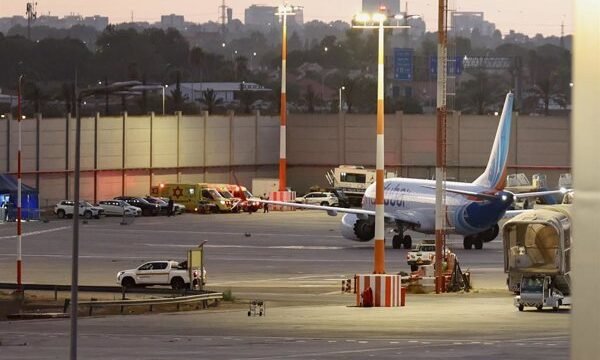 Tras un incidente en un vuelo de Flydubai, los Estados Unidos y Emiratos Árabes Unidos impusieron restricciones que afectan la movilidad de pasajeros israelíes en el aeropuerto de.